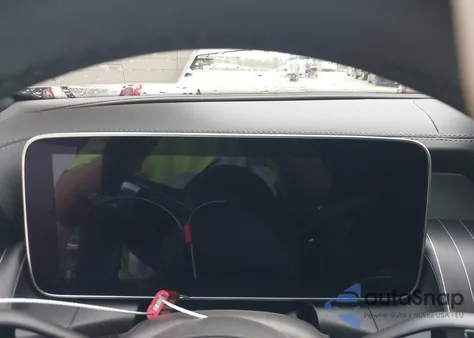 2024 Mercedes-Benz Glc 300 4Matic Suv z USA, uszkodzony, nr VIN W1NKM4HB4RF103922